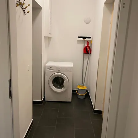Διαμέρισμα Mit 2 Schlafzimmer, Bis 4 Personen, Privatparkplatz